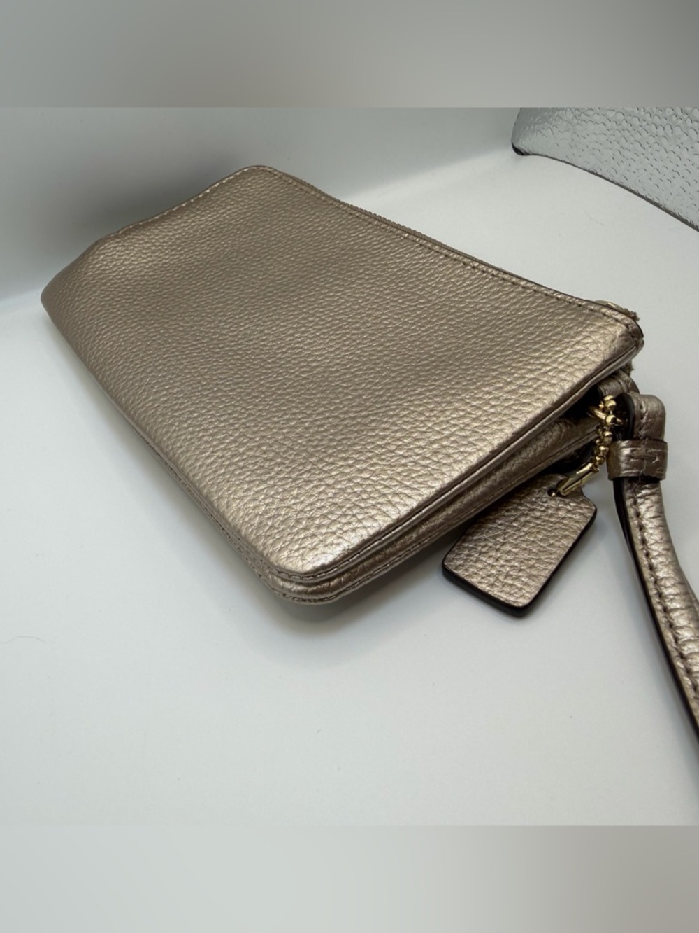 Coach Metallic Gold Pebbled Leather Double Zip Wristlet Pouch Wallet Clutch GUC - Picture 5 of 12